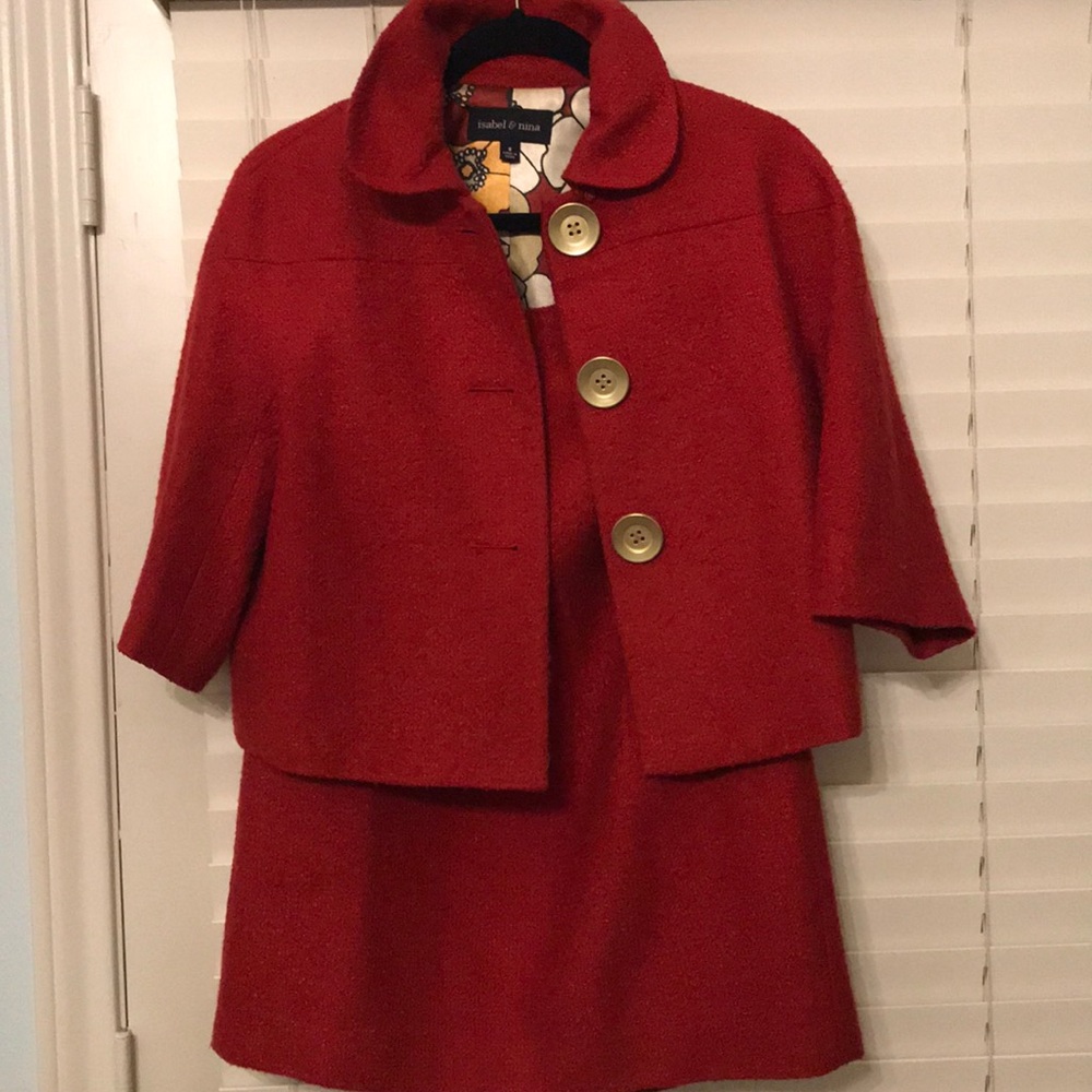 Red suite for Christmas or pother business parties - Picture 2 of 3
